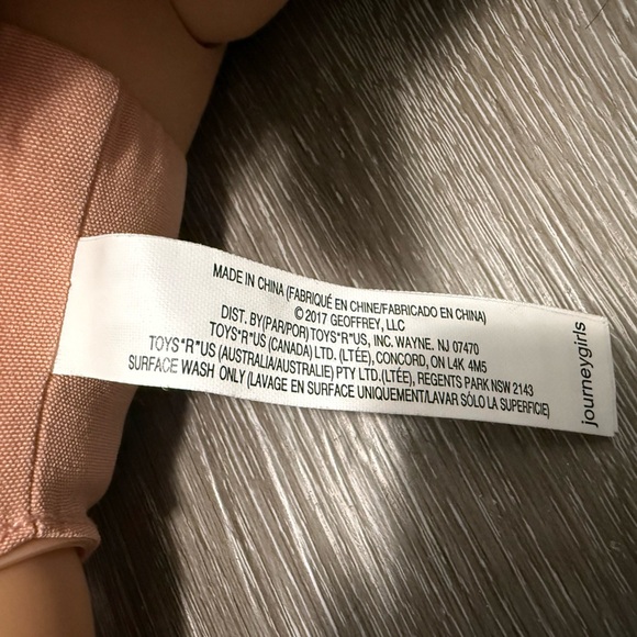 18” Geoffrey Journey Girls Dana Fashion Doll. - Picture 9 of 16